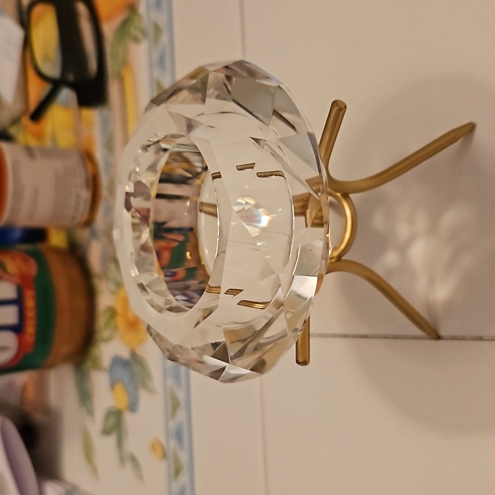 Diamond shape votive holder